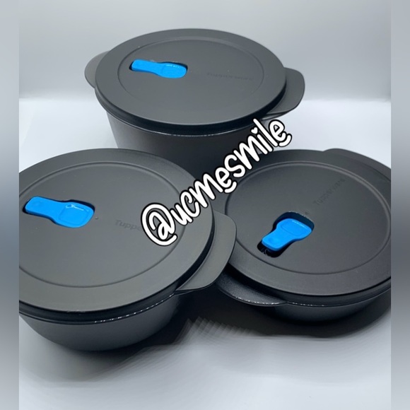 Tupperware Set of (3) Crystalwave Round Microwave Container With Spout - Picture 8 of 8